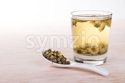 Chrysanthemum tea traditional remedy to improve eyesight, clear liver heat Stock Photo