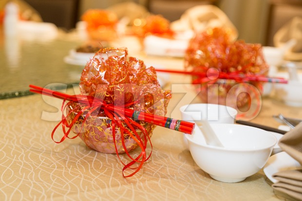 Chinese longevity bowl door gift set during birthday dinner celebration Stock Photo